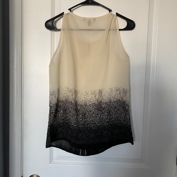 Banana Republic Pleated Shirt - Picture 2 of 4